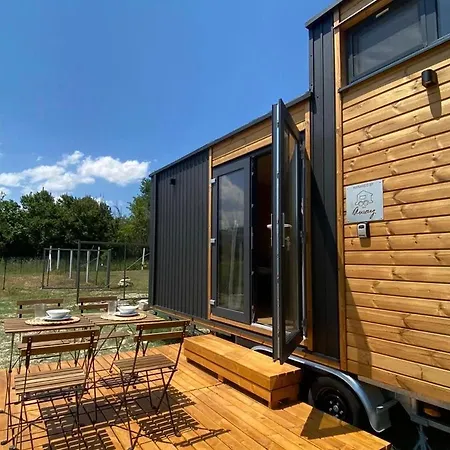 La Casa Errante 1 By Tiny Away Holiday home