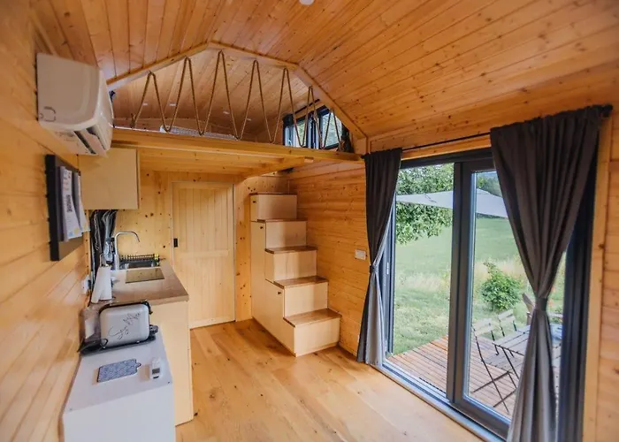 La Casa Errante 1 By Tiny Away Дом отдыха Castilenti